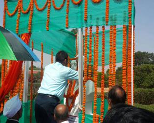 view gallery murty_anavaran.jpg